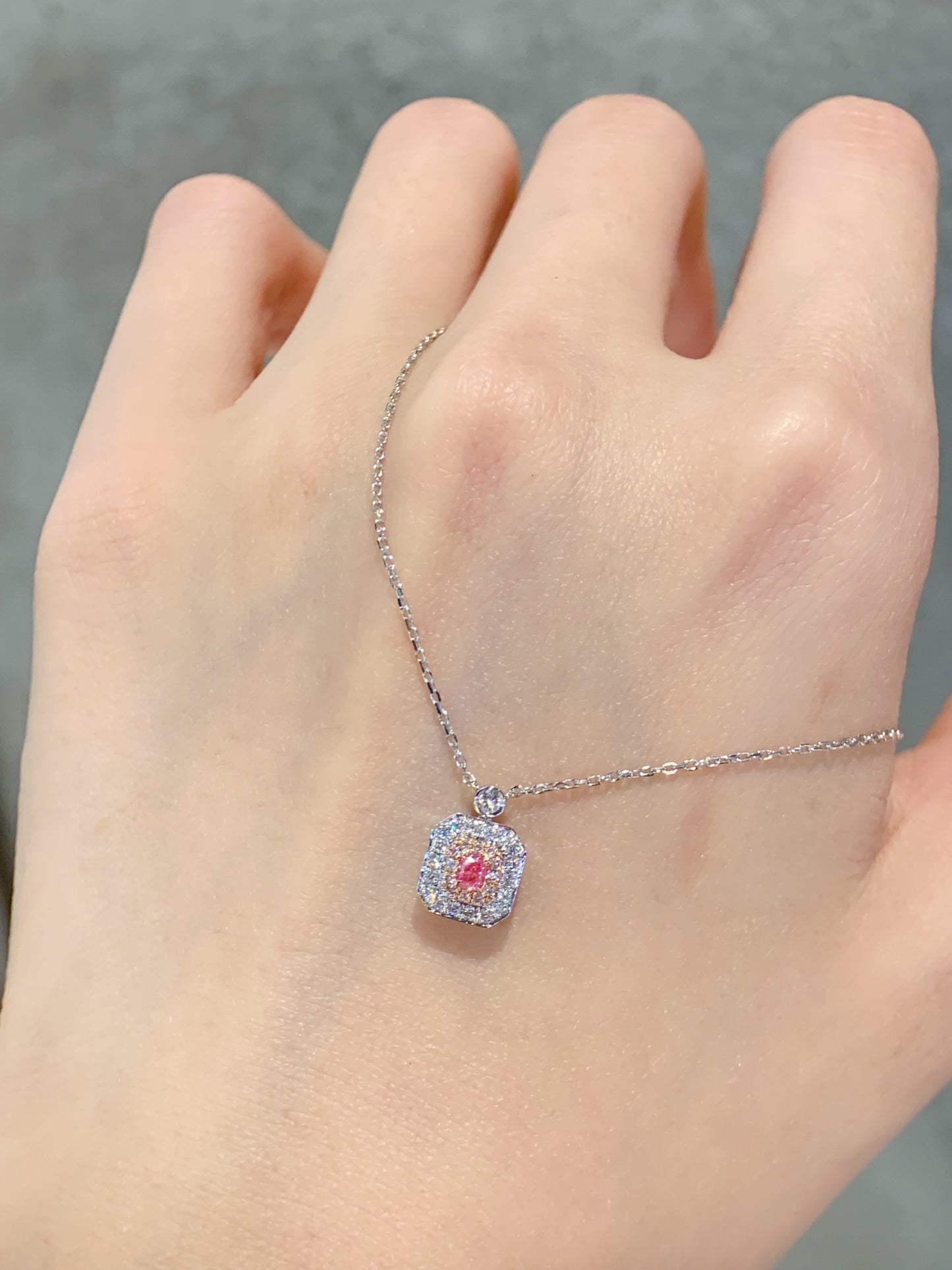 k18ピンクダイヤモンド スウィートパルファンネックレス