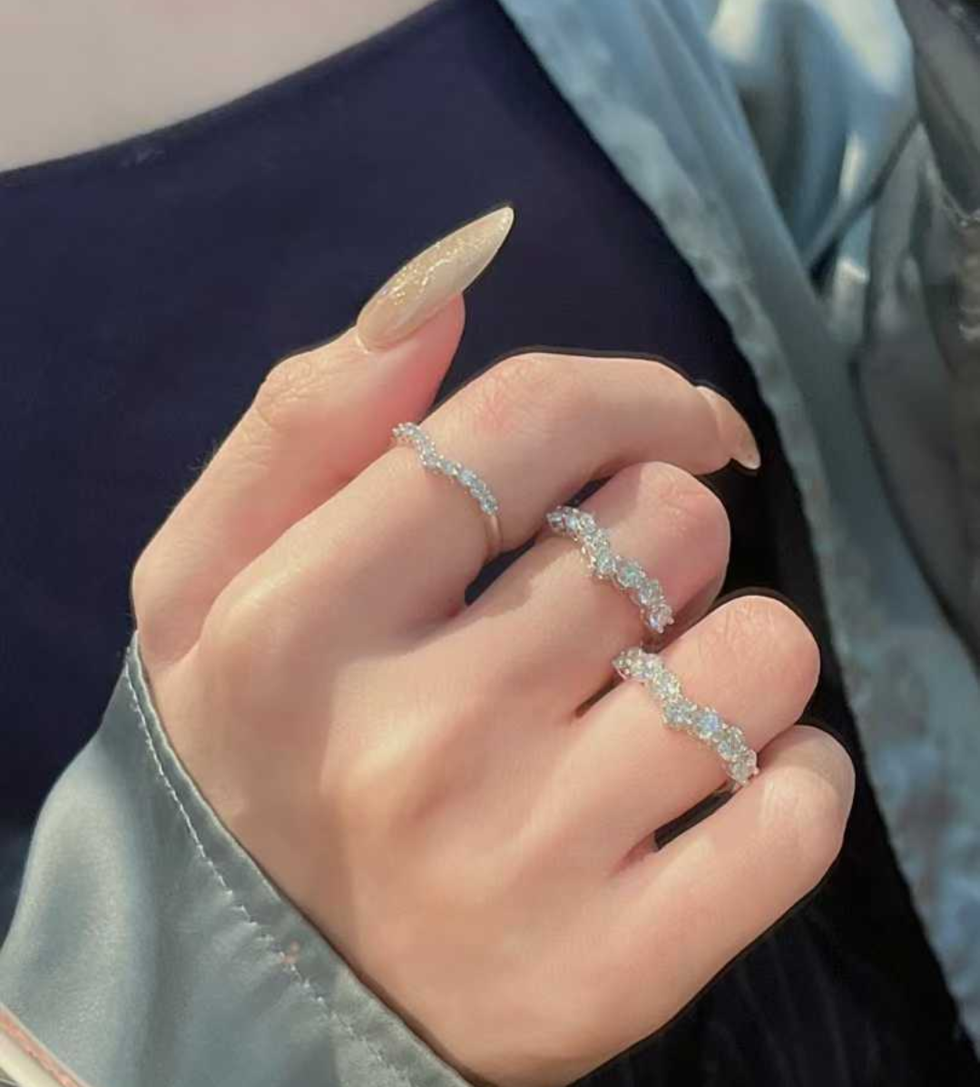 pt950ラボグロウンダイヤモンドVラインハーフエタニティリング(0.3〜1.5ct)