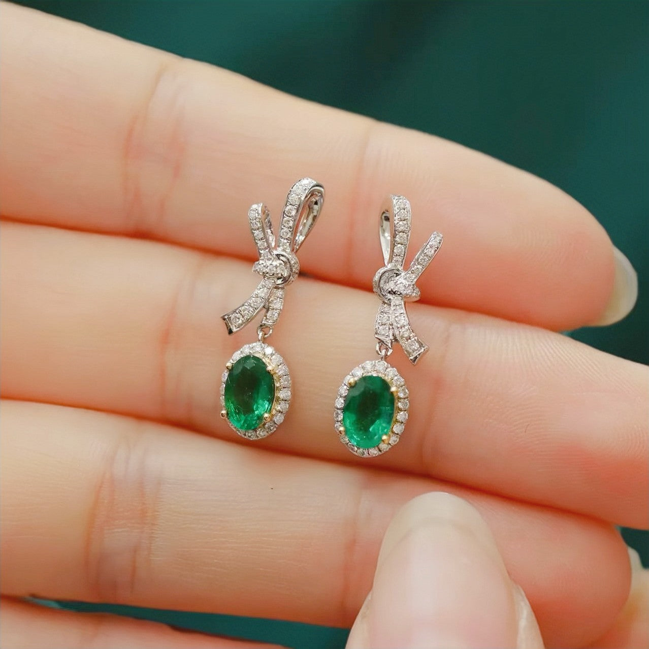 k18エメラルド×天然ダイヤモンドリボンピアス