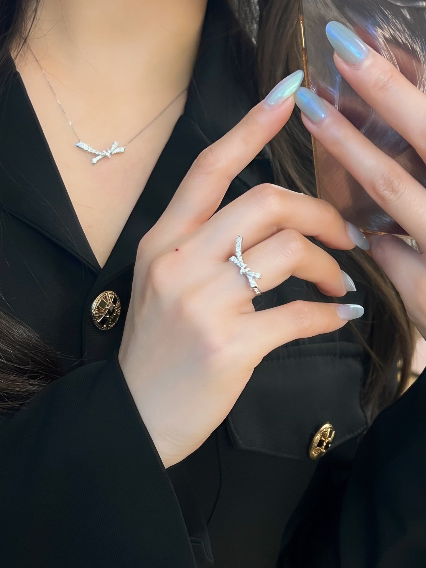 k18天然ダイヤモンド 蝶結びリボン〜Diamond knot〜